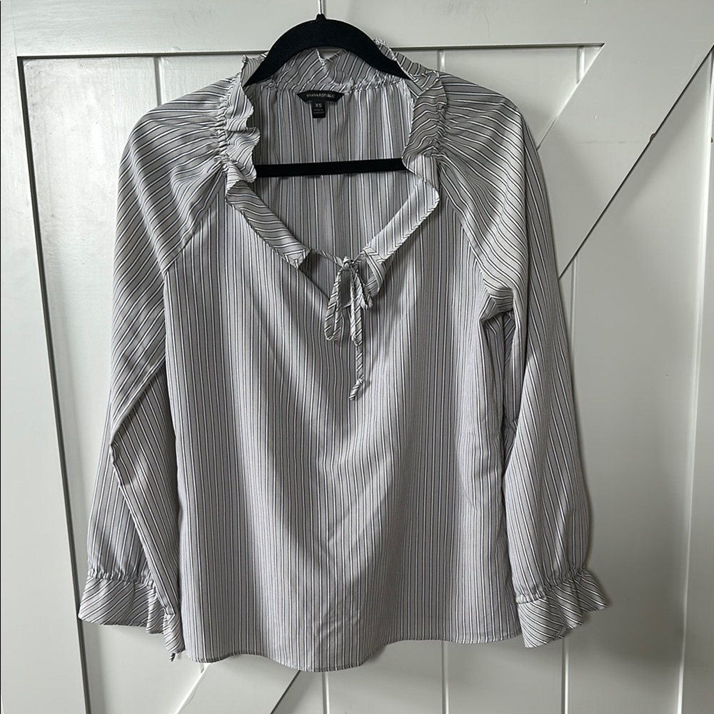Banana Republic white, tan and black ruffle tie neck and sleeve blouse - Picture 3 of 12